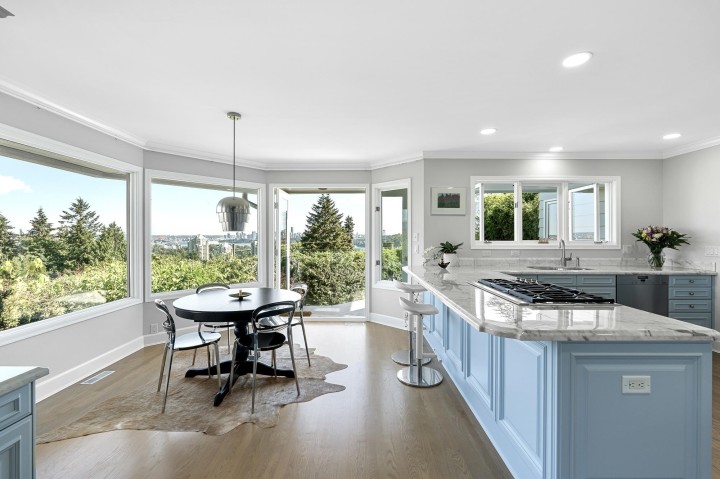Photo 12 at 816 Anderson Crescent, Sentinel Hill, West Vancouver