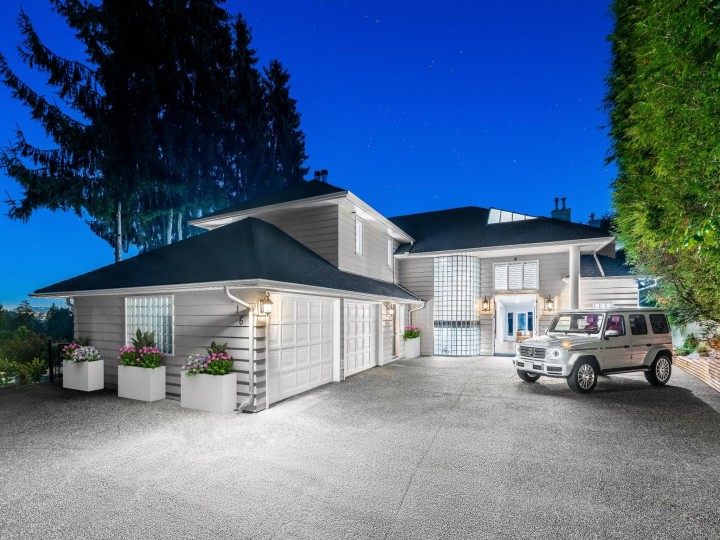 Photo 1 at 816 Anderson Crescent, Sentinel Hill, West Vancouver
