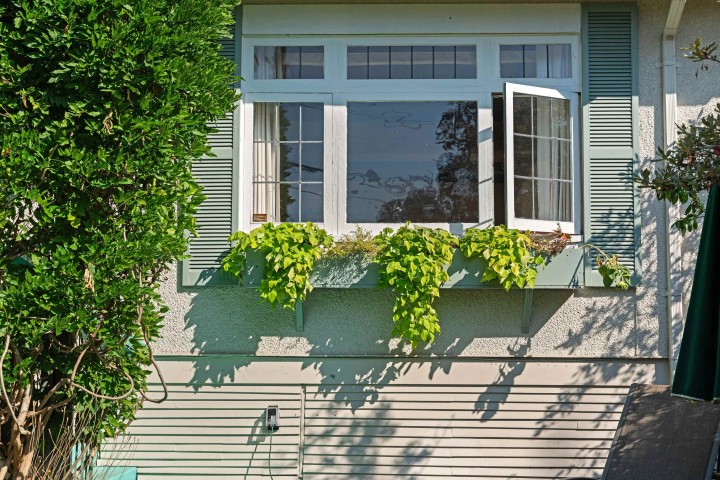 Photo 3 at 1376 11th Street, Sentinel Hill, West Vancouver