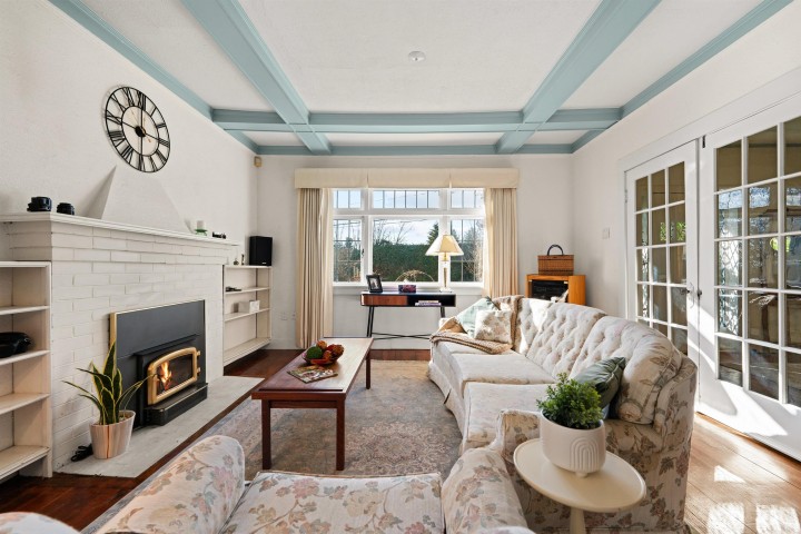 Photo 5 at 1376 11th Street, Sentinel Hill, West Vancouver
