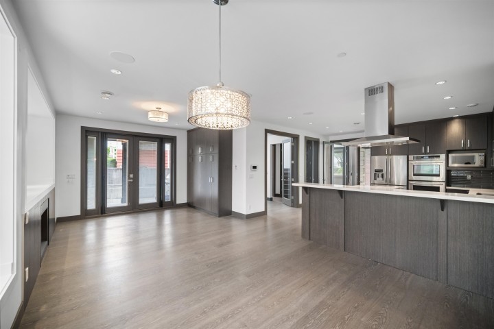 Photo 10 at 7493 Gatineau Place, Fraserview VE, Vancouver East