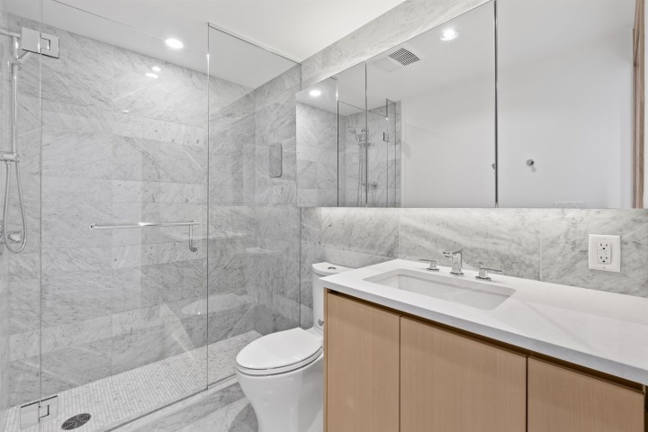 Photo 17 at 684 - 87 Nelson Street, Yaletown, Vancouver West