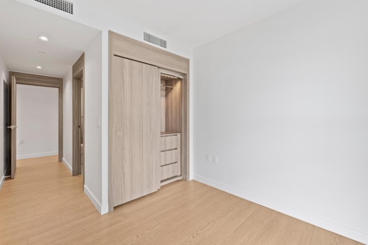 Photo 11 at 684 - 87 Nelson Street, Yaletown, Vancouver West