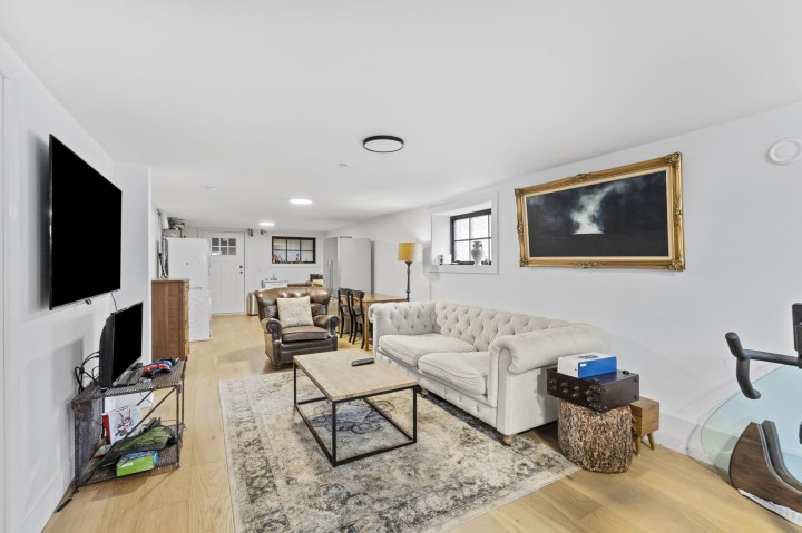 Photo 7 at 2072 Kitchener Street, Grandview Woodland, Vancouver East