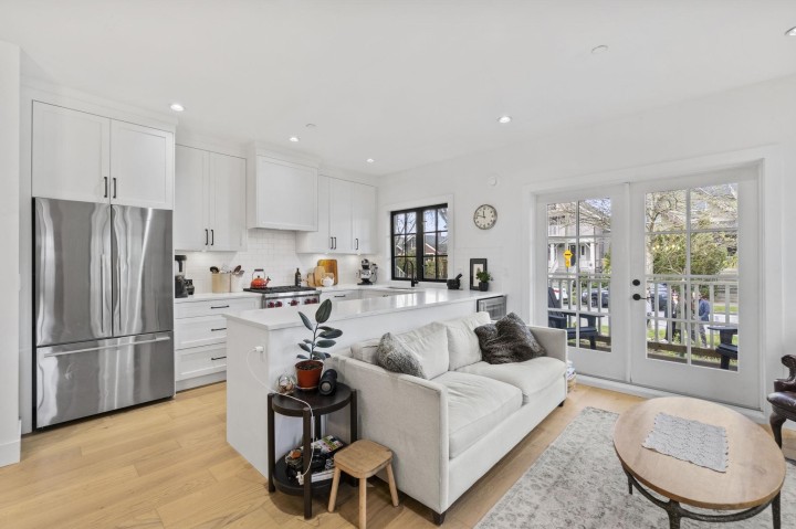 Photo 9 at 2072 Kitchener Street, Grandview Woodland, Vancouver East