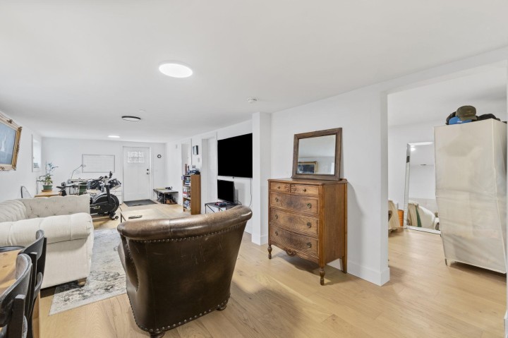 Photo 8 at 2072 Kitchener Street, Grandview Woodland, Vancouver East