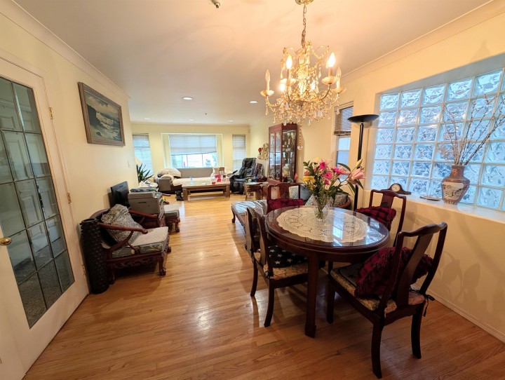 Photo 6 at 2935 E 17th Avenue, Renfrew Heights, Vancouver East