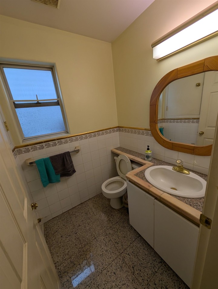 Photo 12 at 2935 E 17th Avenue, Renfrew Heights, Vancouver East