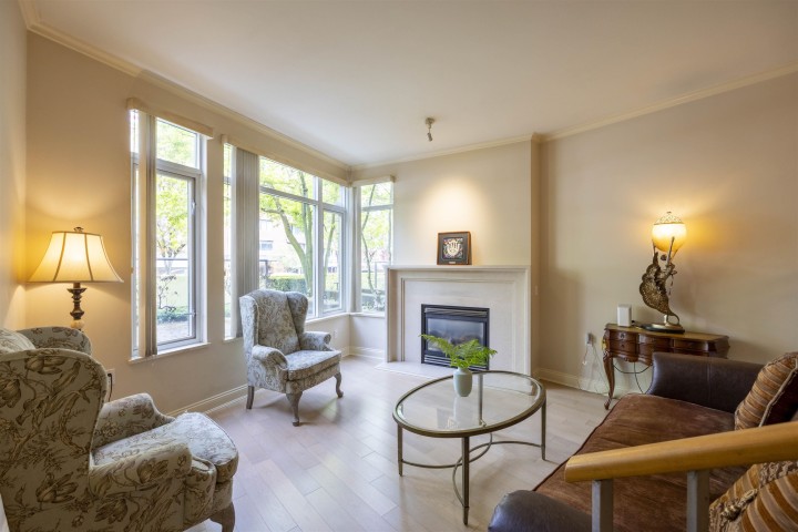 Photo 3 at 205 - 638 W 45th Avenue, Oakridge VW, Vancouver West
