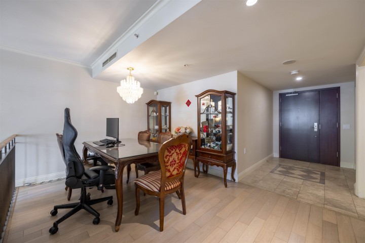 Photo 1 at 205 - 638 W 45th Avenue, Oakridge VW, Vancouver West