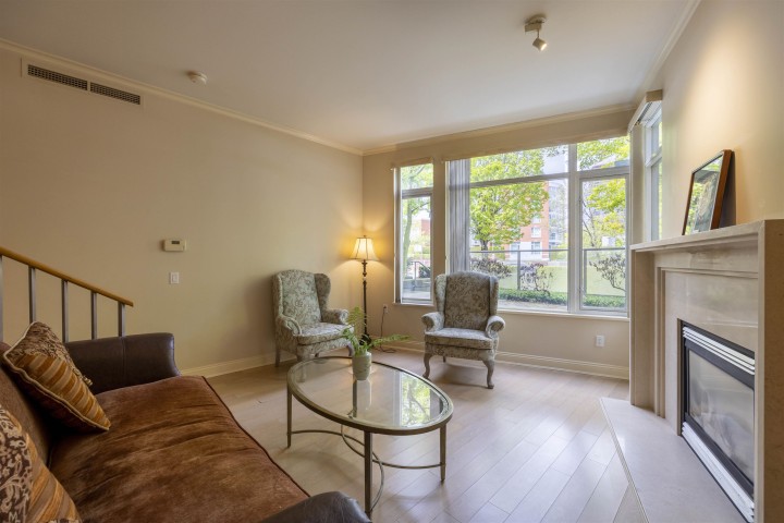 Photo 5 at 205 - 638 W 45th Avenue, Oakridge VW, Vancouver West