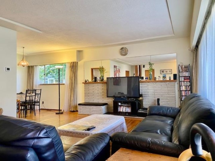 Photo 9 at 3925 Penticton Street, Renfrew Heights, Vancouver East