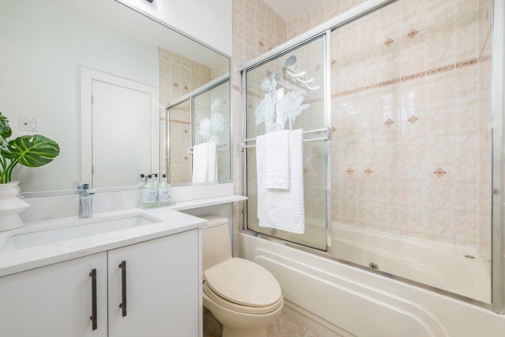 Photo 20 at 748 E 62nd Avenue, South Vancouver, Vancouver East