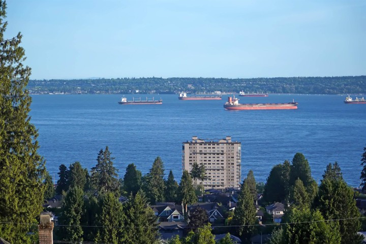 Photo 36 at 2370 Palmerston Avenue, Dundarave, West Vancouver