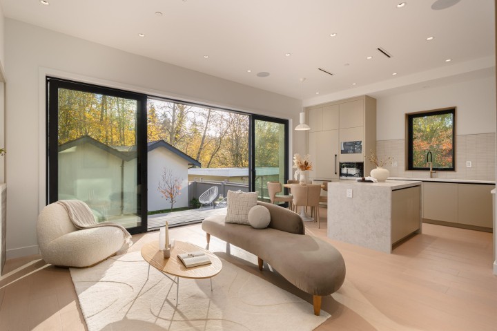 Photo 5 at 2 - 4018 W 21st Avenue, Dunbar, Vancouver West