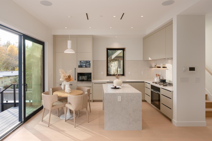 Photo 8 at 2 - 4018 W 21st Avenue, Dunbar, Vancouver West