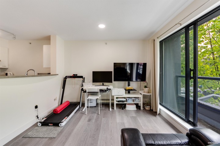 Photo 6 at 205 - 3438 Vanness Avenue, Collingwood VE, Vancouver East