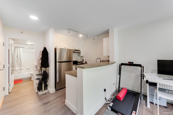 Photo 9 at 205 - 3438 Vanness Avenue, Collingwood VE, Vancouver East