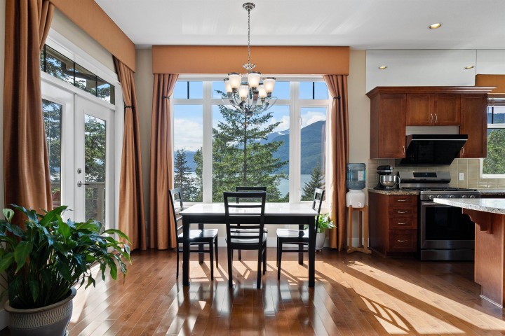 Photo 5 at 300 Ocean Crest Drive, Furry Creek, West Vancouver