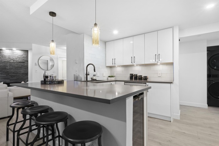 Photo 17 at 301 - 789 Jervis Street, West End VW, Vancouver West
