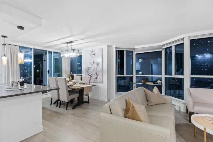 Photo 9 at 301 - 789 Jervis Street, West End VW, Vancouver West