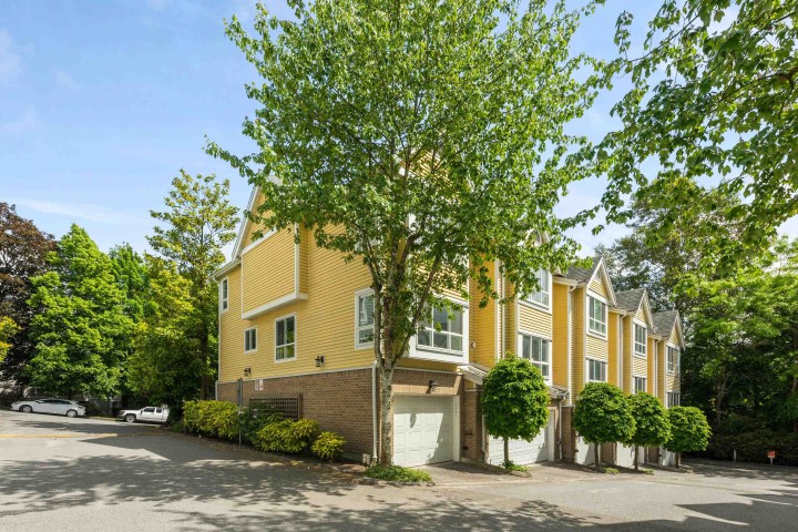 Photo 2 at 8431 Jellicoe Street, South Marine, Vancouver East