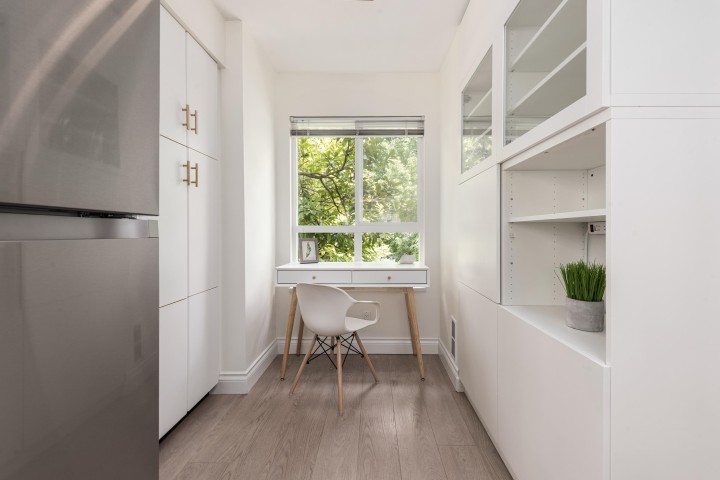 Photo 13 at 8431 Jellicoe Street, South Marine, Vancouver East