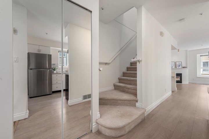 Photo 12 at 8431 Jellicoe Street, South Marine, Vancouver East