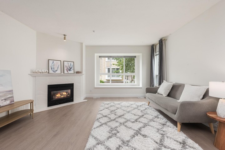 Photo 5 at 8431 Jellicoe Street, South Marine, Vancouver East