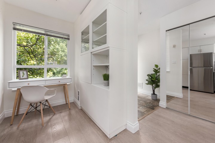 Photo 14 at 8431 Jellicoe Street, South Marine, Vancouver East