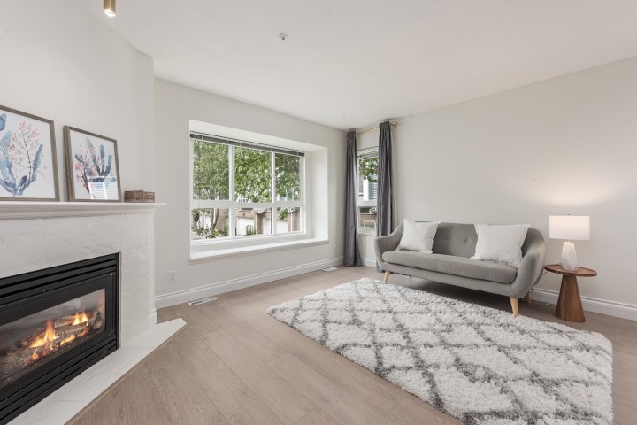 Photo 4 at 8431 Jellicoe Street, South Marine, Vancouver East