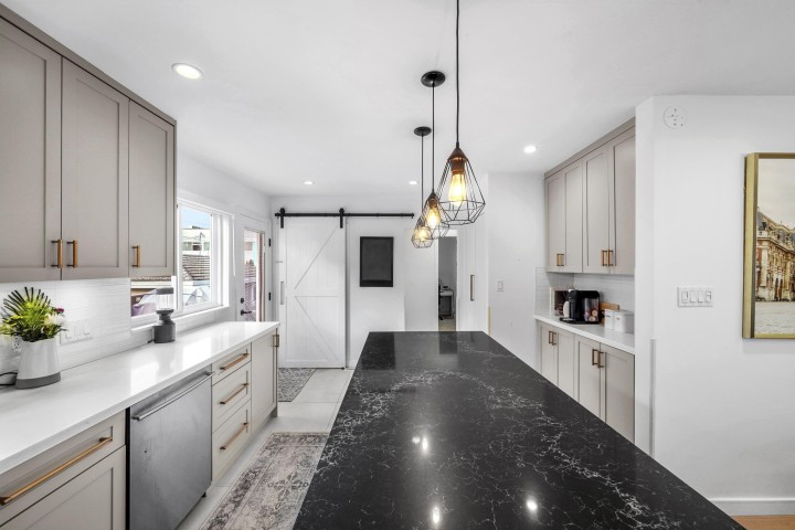 Photo 12 at 4921 Chester Street, Fraser VE, Vancouver East
