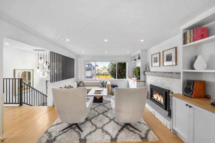 Photo 1 at 4921 Chester Street, Fraser VE, Vancouver East