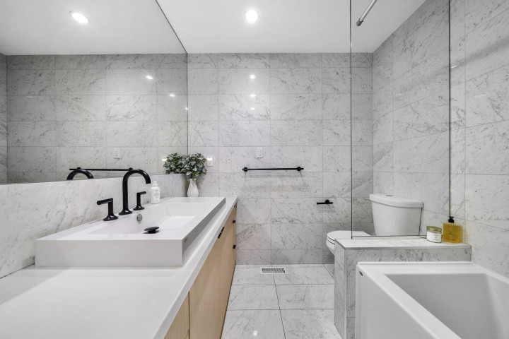 Photo 19 at 4921 Chester Street, Fraser VE, Vancouver East