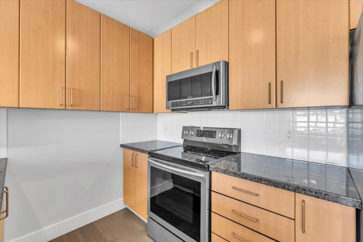 Photo 12 at 302 - 2680 Arbutus Street, Kitsilano, Vancouver West