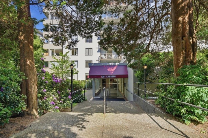 Photo 4 at 802 - 1251 Cardero Street, West End VW, Vancouver West