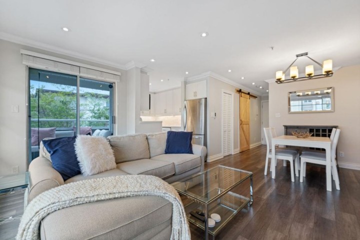 Photo 7 at 203 - 2287 W 3rd Avenue, Kitsilano, Vancouver West
