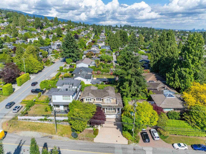 Photo 6 at 1450 25th Street, Dundarave, West Vancouver
