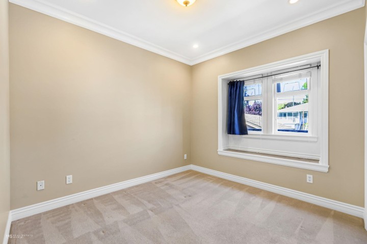 Photo 12 at 295 W 63rd Avenue, Marpole, Vancouver West