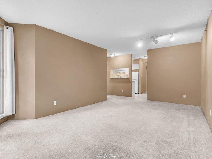 Photo 10 at 206 - 3489 Ascot Place, Collingwood VE, Vancouver East