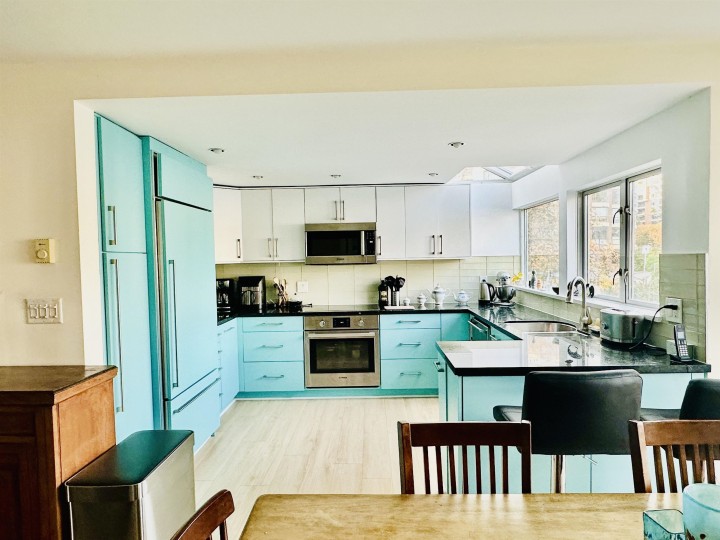 Photo 5 at 1596 Island Park Walk, False Creek, Vancouver West