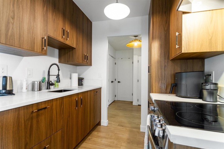Photo 5 at 204 - 2240 Wall Street, Hastings, Vancouver East