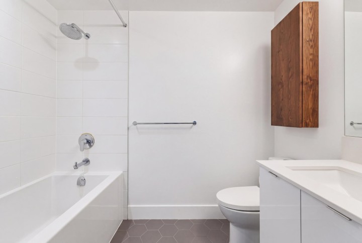 Photo 18 at 608 - 2435 Kingsway, Collingwood VE, Vancouver East