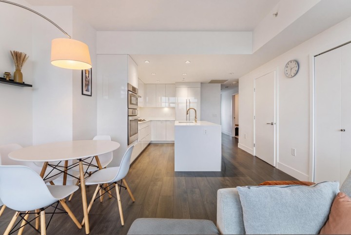 Photo 11 at 608 - 2435 Kingsway, Collingwood VE, Vancouver East