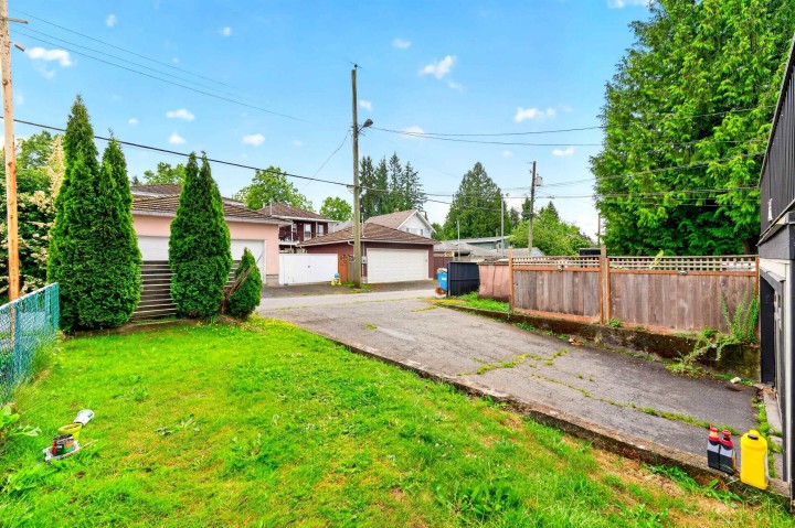 Photo 5 at 2532 E 24th Avenue, Renfrew Heights, Vancouver East