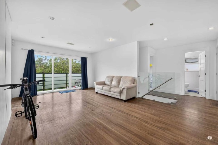 Photo 11 at 2532 E 24th Avenue, Renfrew Heights, Vancouver East