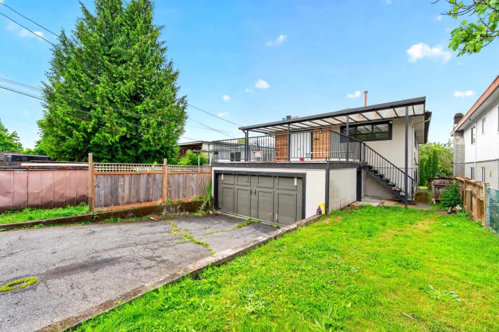 Photo 8 at 2532 E 24th Avenue, Renfrew Heights, Vancouver East