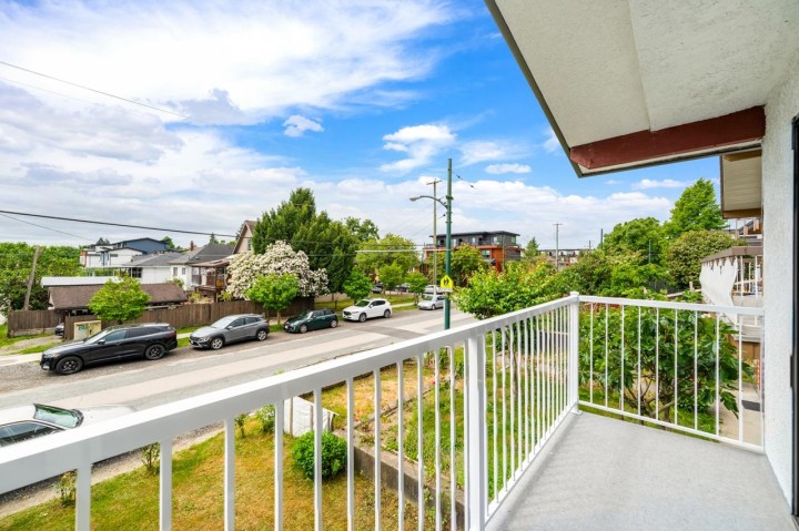 Photo 15 at 2539 E 34th Avenue, Collingwood VE, Vancouver East