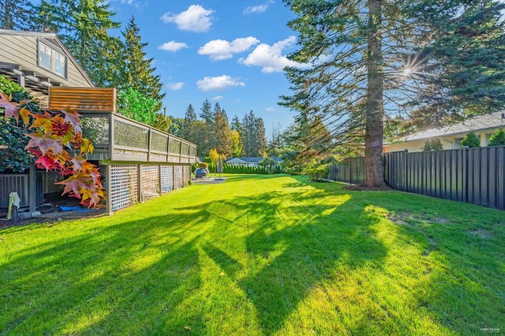Photo 22 at 310 Macbeth Crescent, Cedardale, West Vancouver