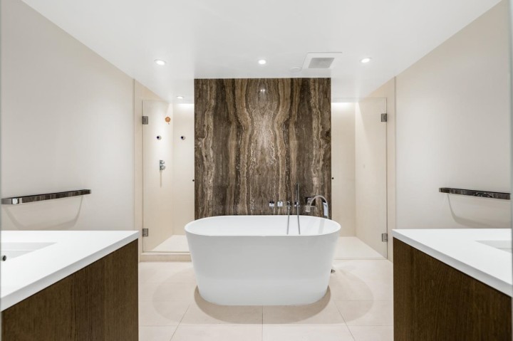 Photo 9 at 201 - 3596 W 28th Avenue, Dunbar, Vancouver West